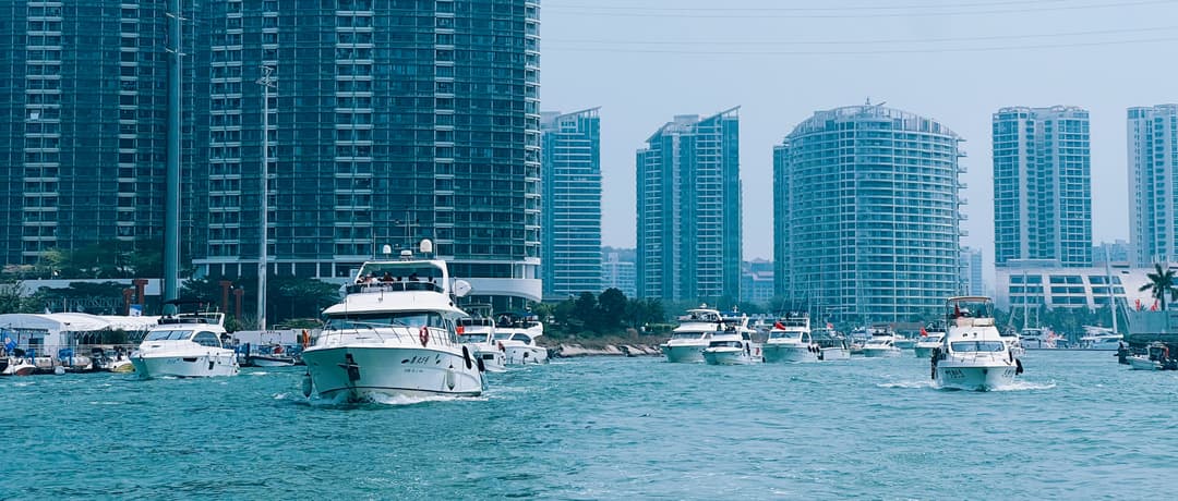 Hands holding each other