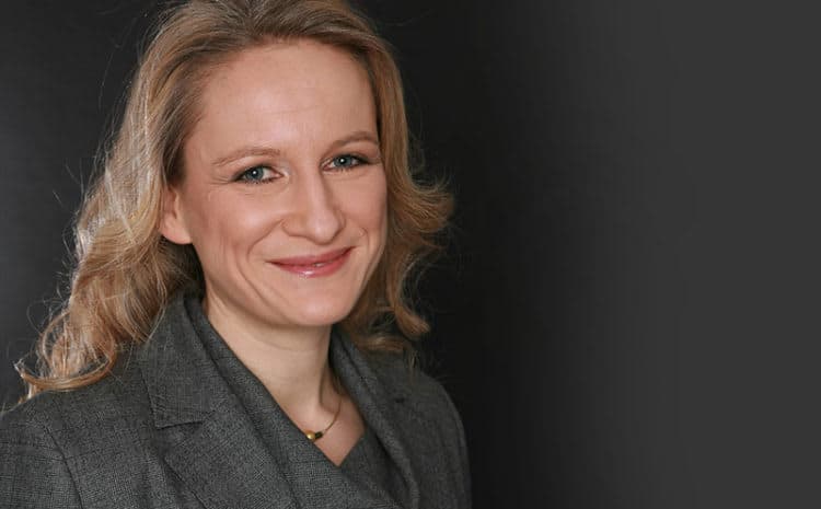 Hands holding each other